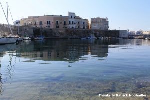 gallipoli citta vecchia mattino mare